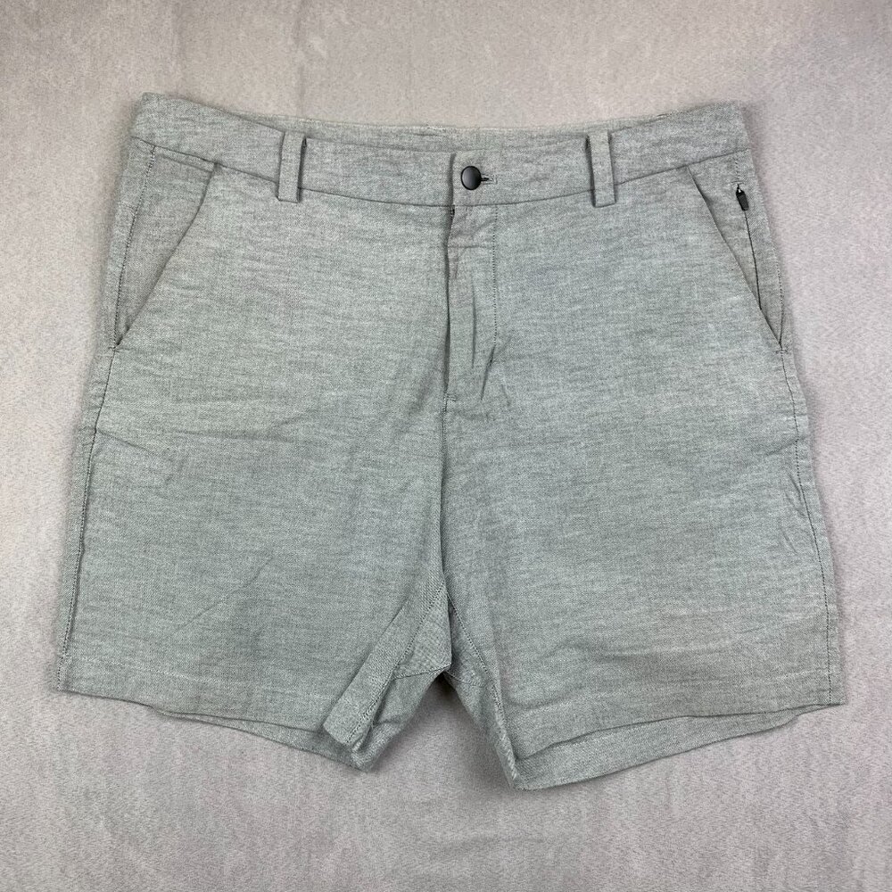 Lululemon Mens Shorts 34 Gray Chino ABC Commission Qwick Oxford Stretch M7AFZS